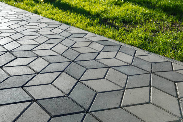 Best Local Driveway Pavers  in Overland, MO